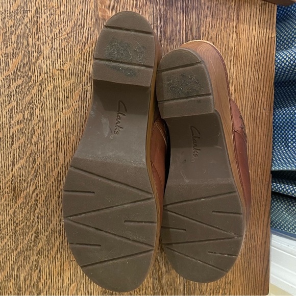 Clarks Wooden Brown Leather Clogs- Clarks Heeled Clog - Paizlee Poppy Size 10 - Picture 12 of 13